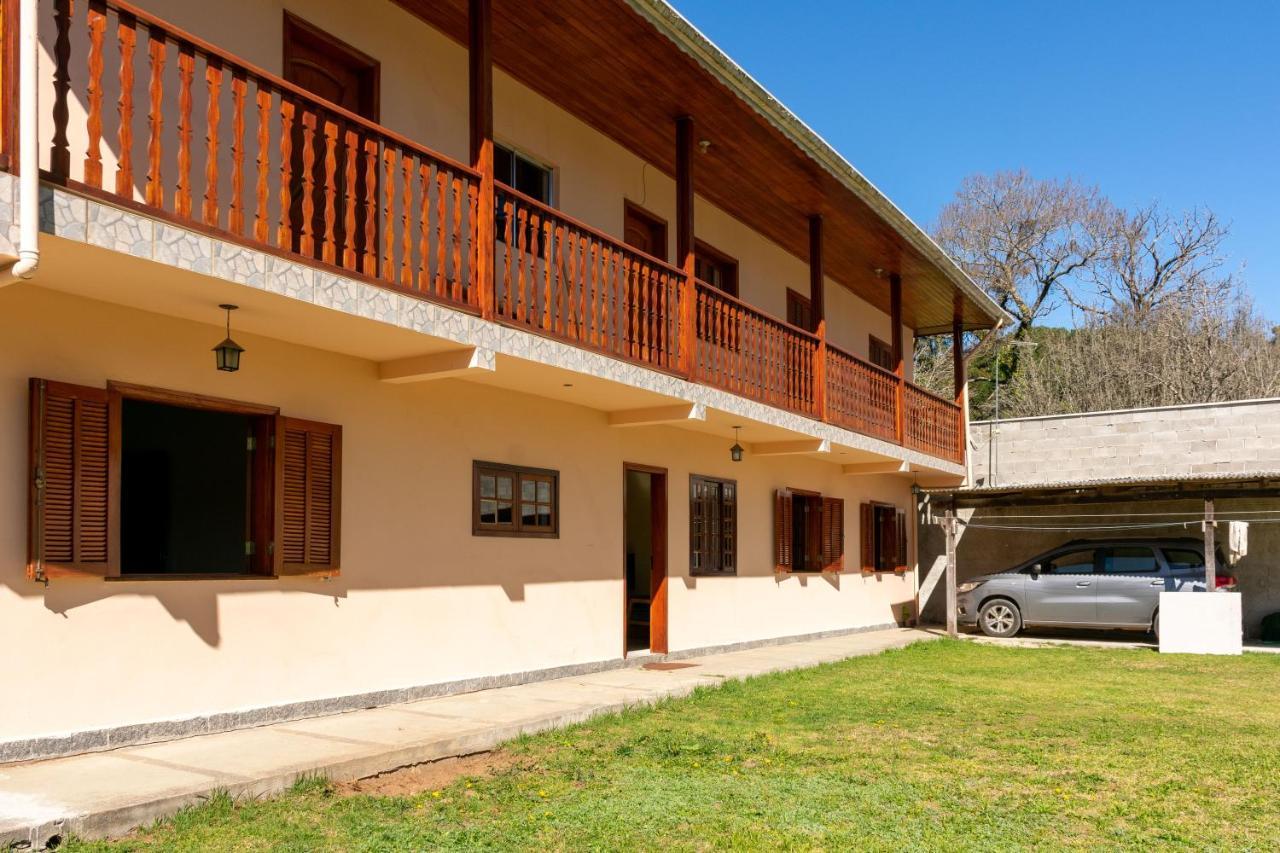 Casa de férias Casa Com Grande Quintal Em *